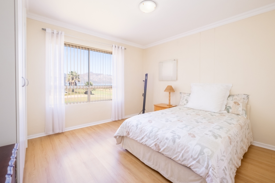 4 Bedroom Property for Sale in Greenways Golf Estate Western Cape